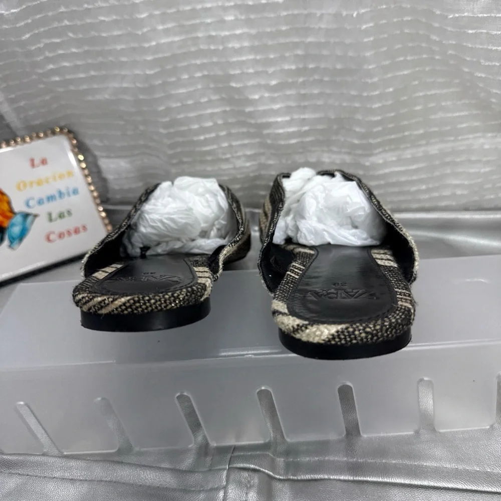 (Z1) Zara women's flat mules, size 39/8 US, ivory black, with shiny stripes - Picture 9 of 13